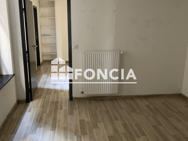 Location Appartement 2 pièces 78.55 m² - 54 PLACE DUCALE Charleville-mezieres 08000
