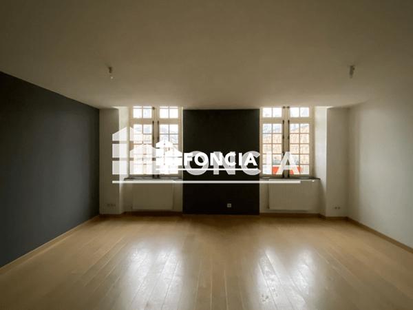 Location Appartement 2 pièces 78.55 m² - 54 PLACE DUCALE Charleville-mezieres 08000