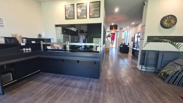 Fonds De Commerce - 112 m²