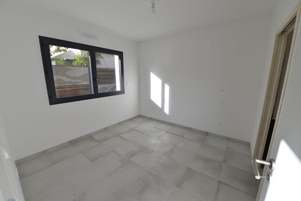 49000 ECOUFLANT MAISON NEUVE - GRANDE PIECE DE VIE - 4CH - JARDIN - GARAGE