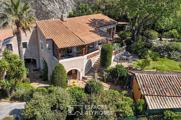 Cadre nature pour cette villa aux portes de Hyères