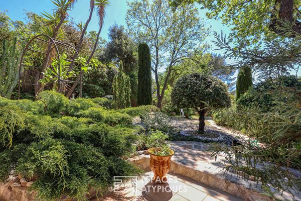Cadre nature pour cette villa aux portes de Hyères