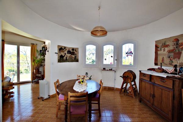 MARSEILLE 12EME - LES TROIS LUCS - PROPRIETE EXCEPTIONNELLE AVEC PISCINE - MAISON PRINICPALE ET APPARTEMENT 3 PIECES