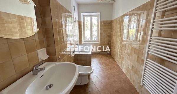 Location Appartement 3 pièces 76.95 m² - Lyon 69005