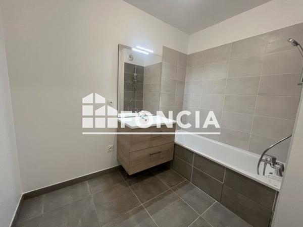 Location Appartement 3 pièces 56.3 m² - 246 - 310 Avenue de la république Villefontaine 38090