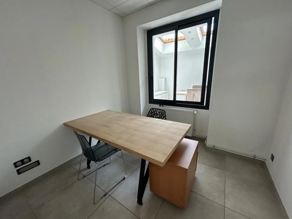 aix les bains local commercial  ou bureau 72 m2 env