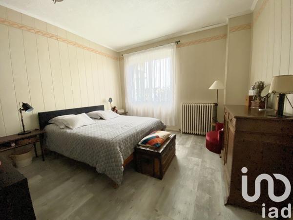 Maison traditionnelle 7 pièces de 230 m² à Vitry-le-François (51300)