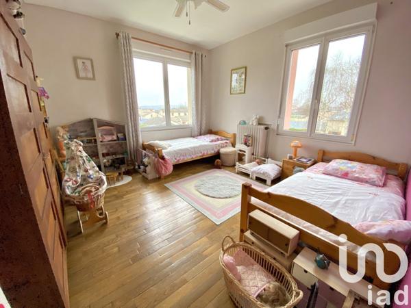 Maison traditionnelle 7 pièces de 230 m² à Vitry-le-François (51300)