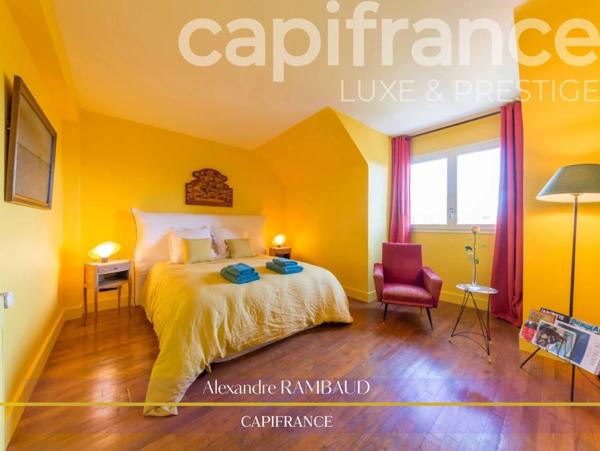 Propriété à vendre 17 pièces en plein centre de DOL DE BRETAGNE (35) - proche de Saint Malo