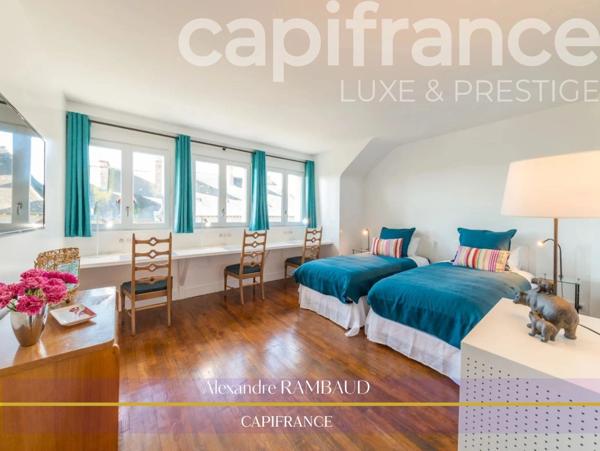 Propriété à vendre 17 pièces en plein centre de DOL DE BRETAGNE (35) - proche de Saint Malo