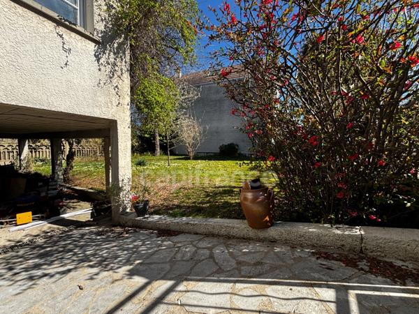 Maison à visiter sans tarder "coup de coeur" 8 pièces terrain 480 m² sans vis à vis