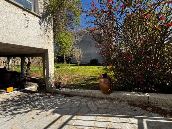 Maison à visiter sans tarder "coup de coeur" 8 pièces terrain 480 m² sans vis à vis