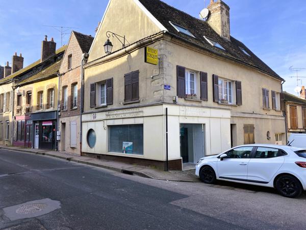 Courtenay (45320) Local professionnel