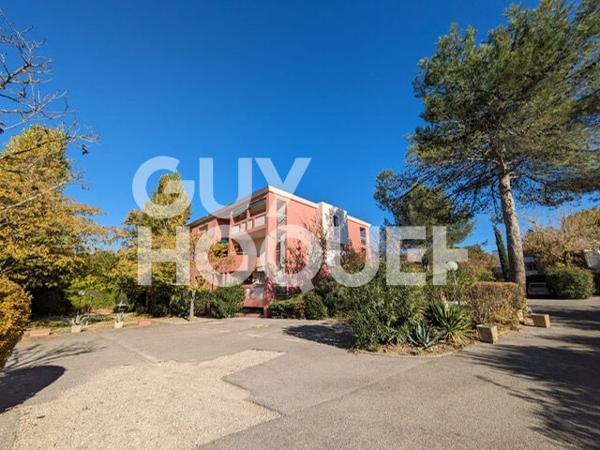 Appartement Aix En Provence 2 pièces 47 m2 meublé avec 2 terrasses 1 box et 1 cave