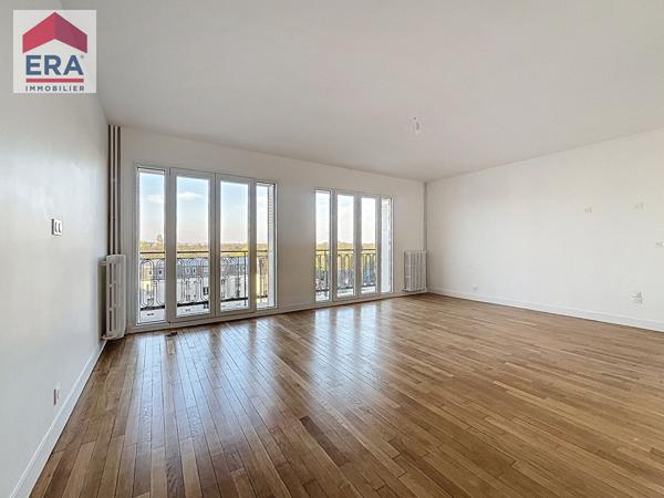 A VENDRE - 3 PIECES VUE BOIS DE VINCENNES + BALCON