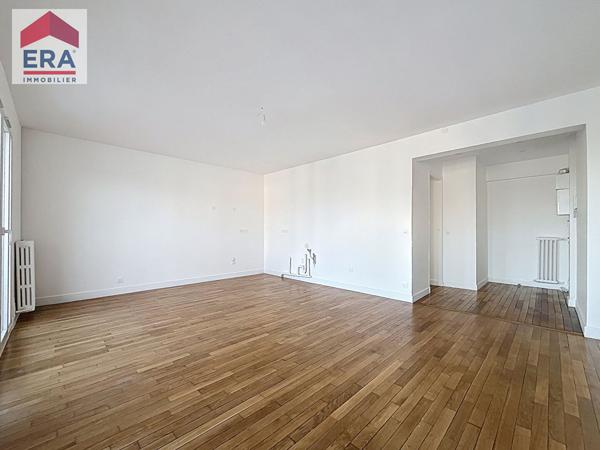 A VENDRE - 3 PIECES VUE BOIS DE VINCENNES + BALCON