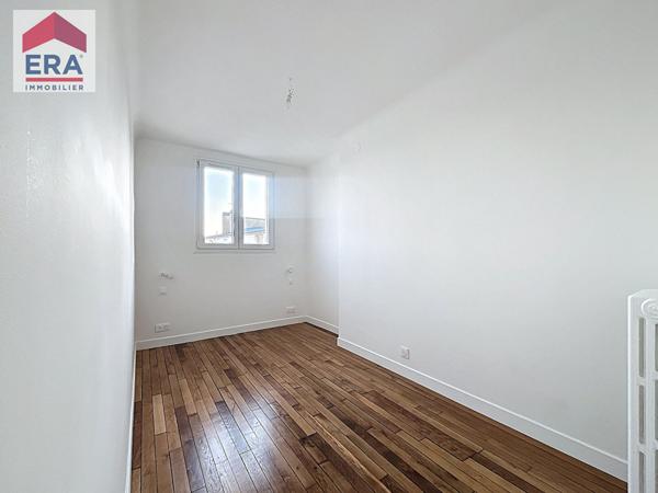 A VENDRE - 3 PIECES VUE BOIS DE VINCENNES + BALCON