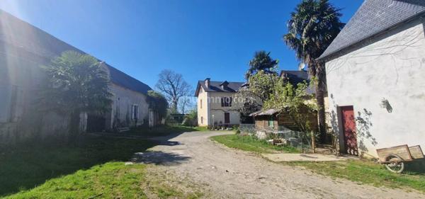 Vente Maison 15 pièces 326 m2 à Saint-Pé-de-Bigorre