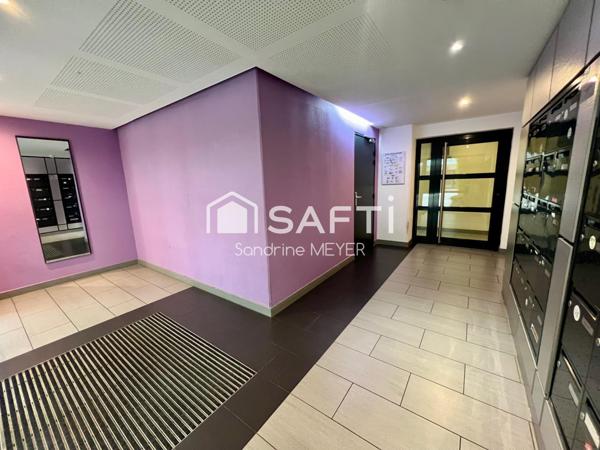 Superbe appartement F3 en attique, terrasse 24 m², balcon 9 m², garage en sous-sol, chauffage au sol