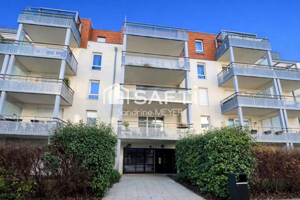 Superbe appartement F3 en attique, terrasse 24 m², balcon 9 m², garage en sous-sol, chauffage au sol
