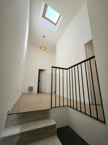 Maison de 110 m² R+1 - entièrement rénovée - Douzens