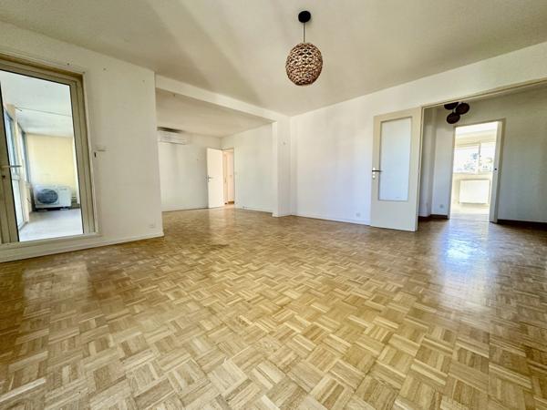 AIX EN PROVENCE - QUARTIER ST DONAT - T5 102M2 Balcon