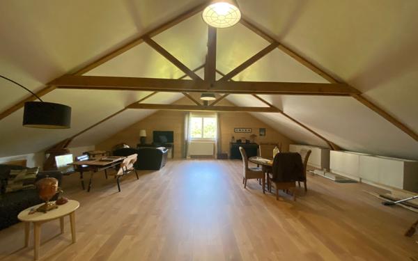 Maison à vendre    6 pièces • 326 m2 Moirans