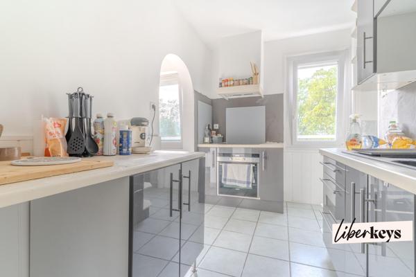 Trappes - Appartement - 2 pièces 54 m² avec terrasse de 38 m² et parking en sous-sol