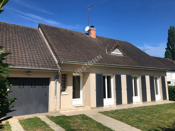 A louer Maison Familiale située à La Flèche de 142 m2 habitables environ