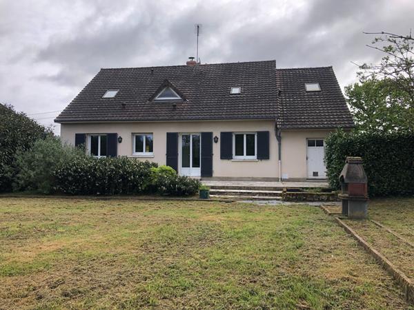 A louer Maison Familiale située à La Flèche de 142 m2 habitables environ