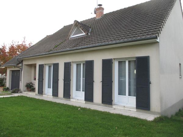 A louer Maison Familiale située à La Flèche de 142 m2 habitables environ