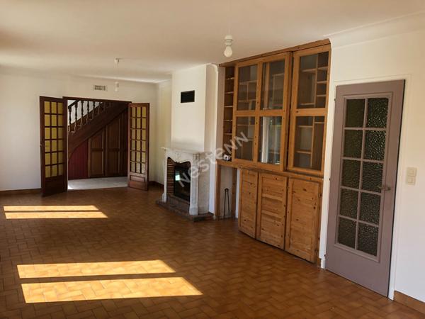 A louer Maison Familiale située à La Flèche de 142 m2 habitables environ