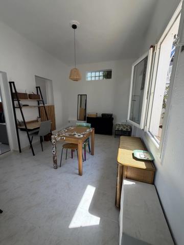 Vente                                                      Maison
                        
                     3 pièces                      64 m2                     à Nice