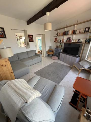Vente                                                      Maison
                        
                     3 pièces                      64 m2                     à Nice