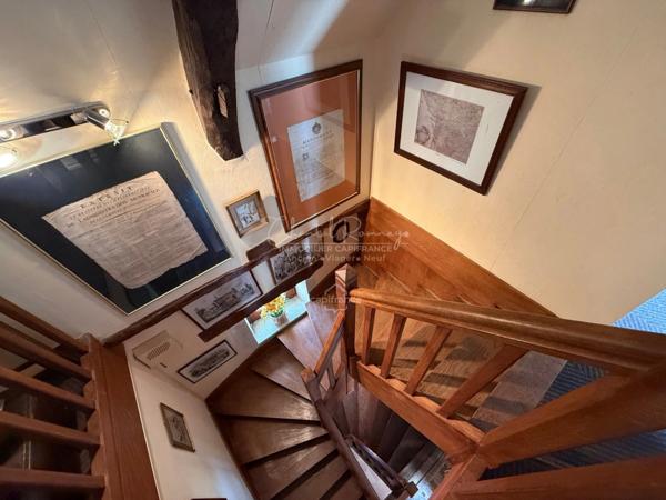 VIAGER OCCUPÉ – Maison de caractère avec piscine + dépendances – Grand jardin – LÉSIGNY (86)