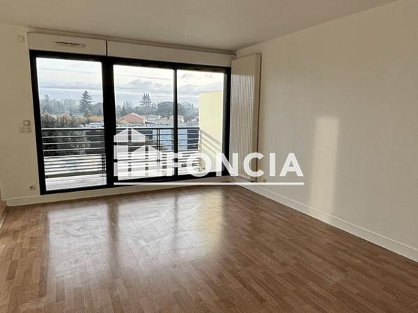 Location Appartement 2 pièces 49.88 m² - 228 AVENUE DE LA MARNE Merignac 33700