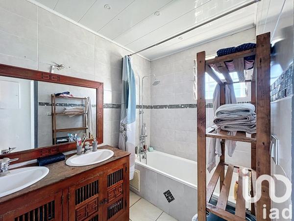 Maison 4 pièces de 108 m² à Le Tampon (97418)