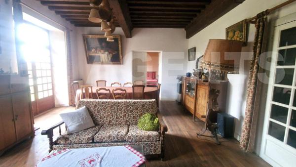 Propriété 7 pièces avec appartement indépendant plus dépendances plus terre