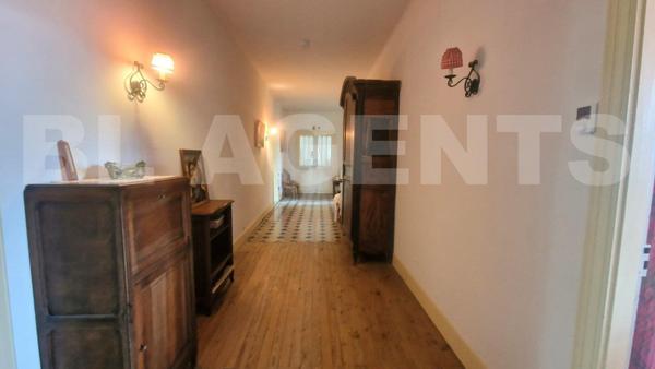 Propriété 7 pièces avec appartement indépendant plus dépendances plus terre