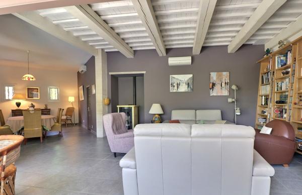 Uzès (30700) A vendre villa 6 minutes d'Uzès