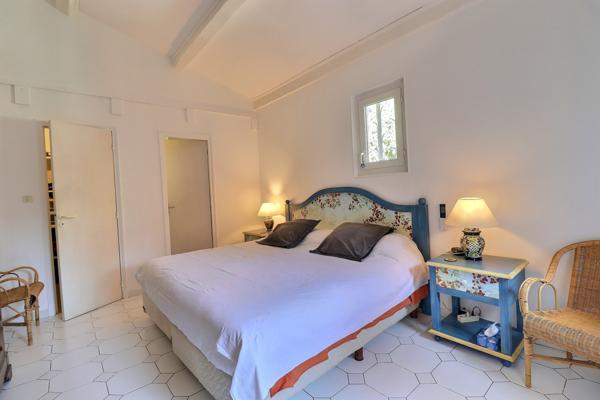 Uzès (30700) A vendre villa 6 minutes d'Uzès
