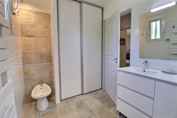 Uzès (30700) A vendre villa 6 minutes d'Uzès