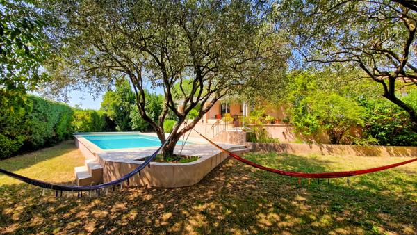 Uzès (30700) A vendre villa 6 minutes d'Uzès
