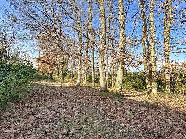 Proche Nonancourt maison plain-pied 5 pièces, terrain clos 1800m2, garage fermé