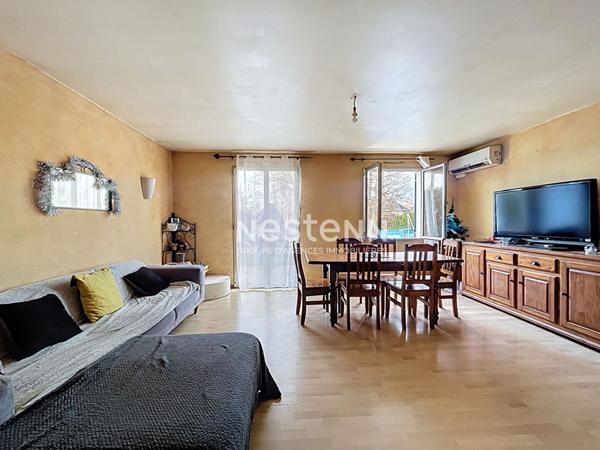 Proche Nonancourt maison plain-pied 5 pièces, terrain clos 1800m2, garage fermé