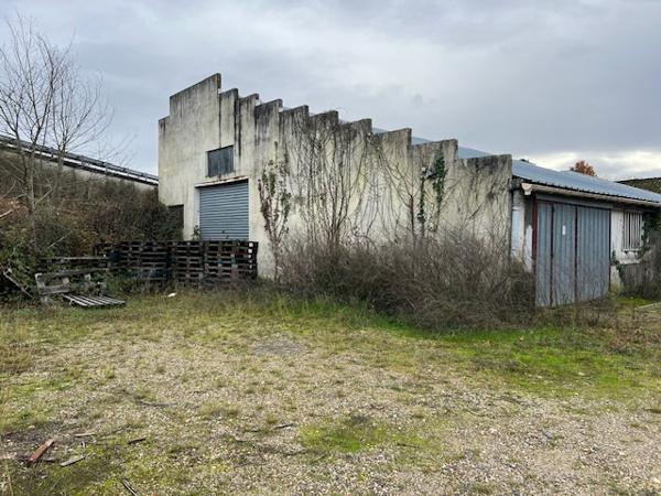 Parking / box Aiguillon