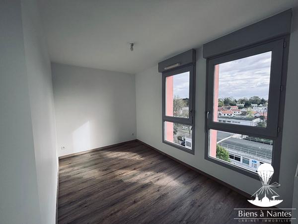 À vendre : appartement T3 dernier étage, ascenseur, terrasse, box , Nantes À vendre : appartement T3 dernier étage, ascenseur, terrasse, box , Nantes