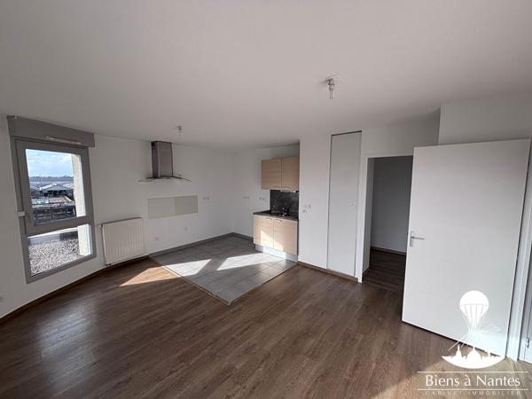 À vendre : appartement T3 dernier étage, ascenseur, terrasse, box , Nantes À vendre : appartement T3 dernier étage, ascenseur, terrasse, box , Nantes