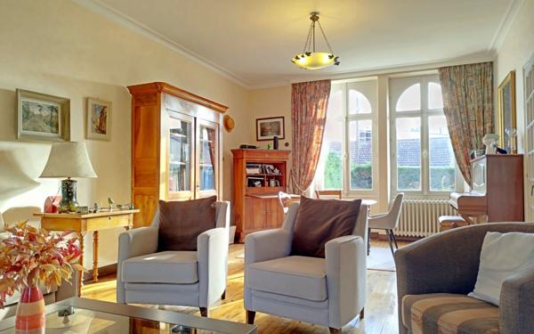 Maison à vendre    6 pièces •  Cholet