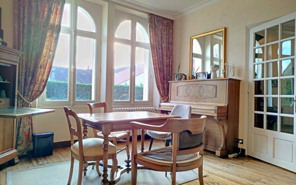 Maison à vendre    6 pièces •  Cholet